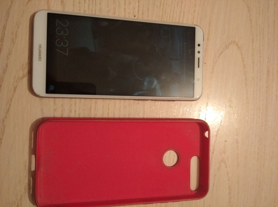 Продам телефон в хорошем состояние