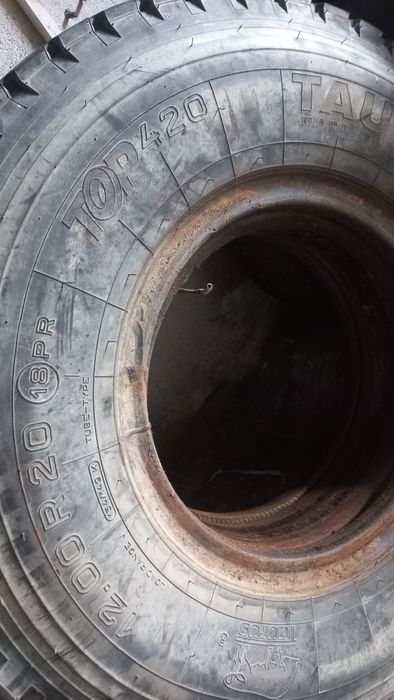 Гуми 12.00-20 с права шарка, гума за мотокар
