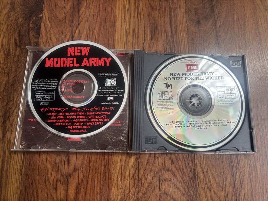 CD дискове с различна музика