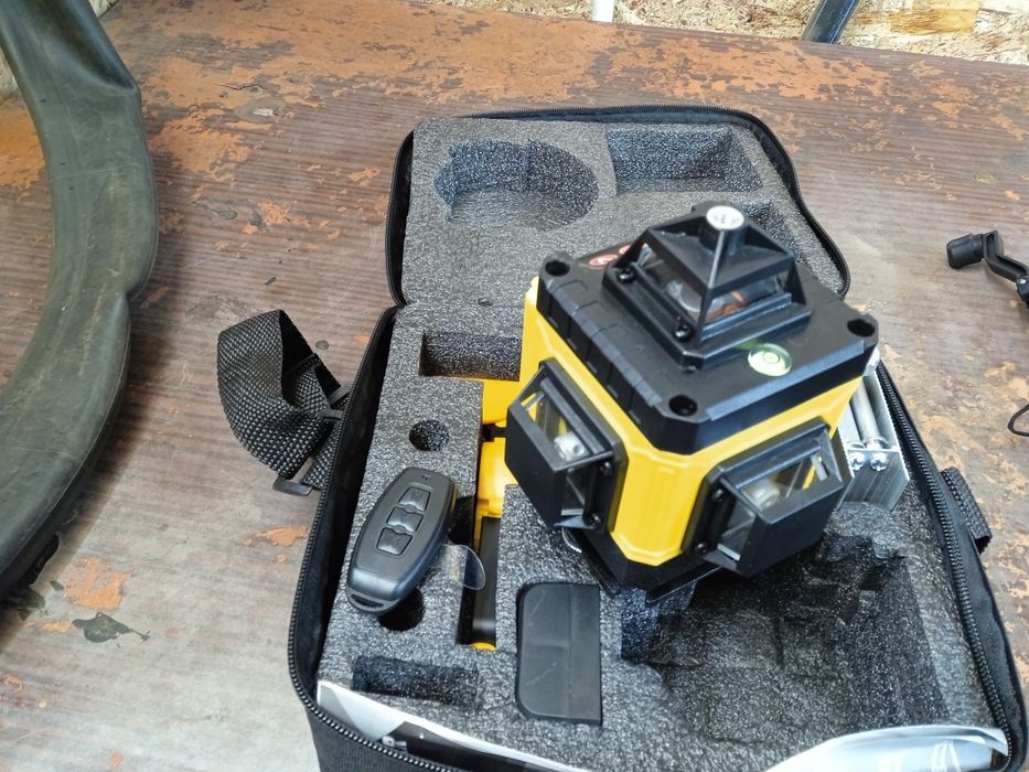 Продам новый лазерный уровень