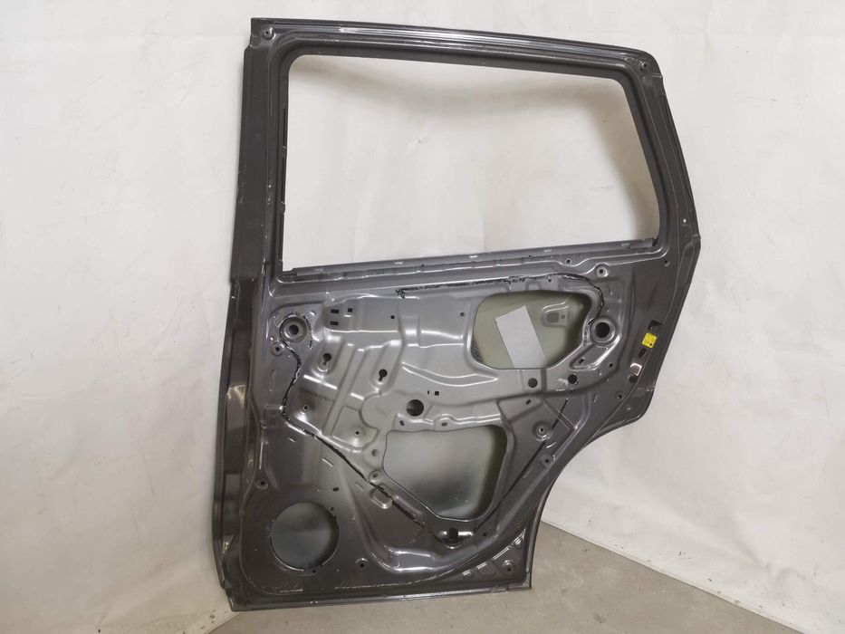 Задна дясна врата / Zadna dqsna vrata Сузуки СХ4 / Suzuki SX4 2 S-Cros