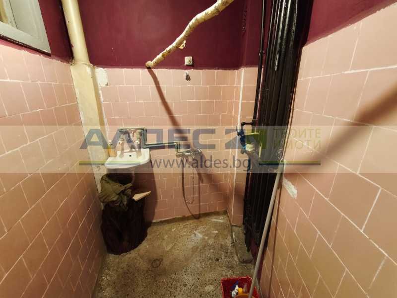 Отдава се дългосрочно офис на пл. Славейков!