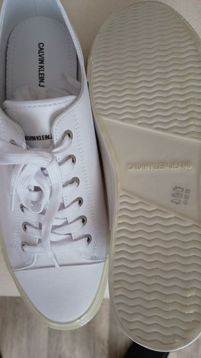 Calvin Clein,нови оригинални (гуменки,кецки)
