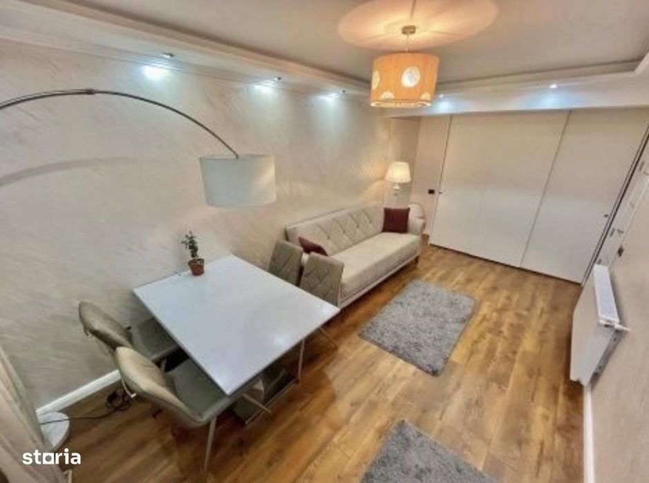Apartament cu 2 camere decomandate , etaj intermediar