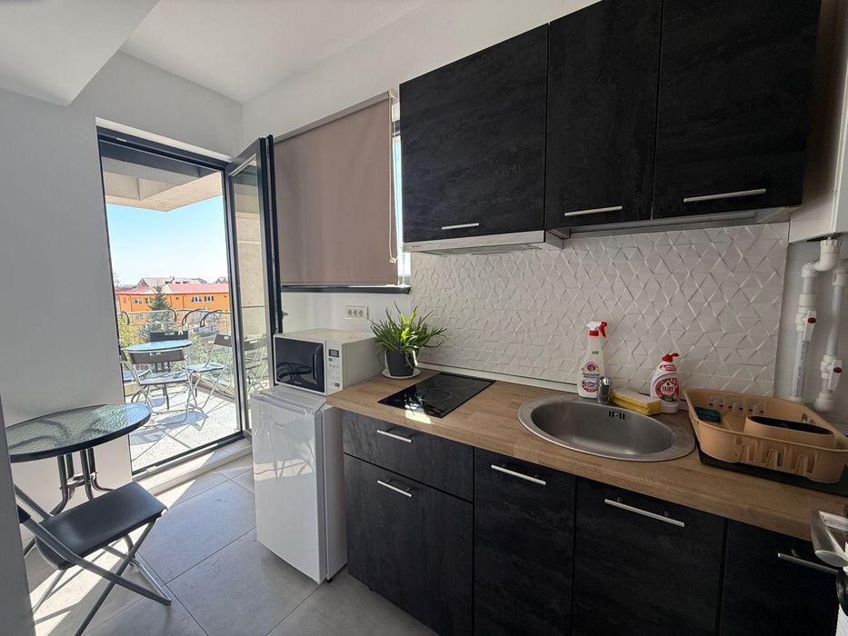 Inchiriez apartament