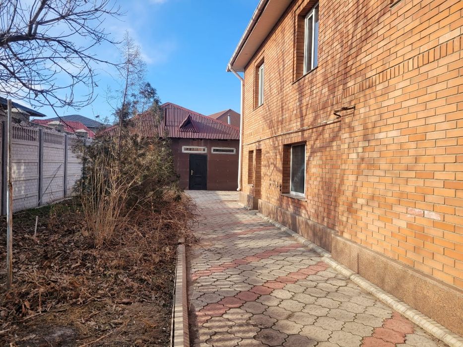 Дом в Центре (Камбарова - Комратова)