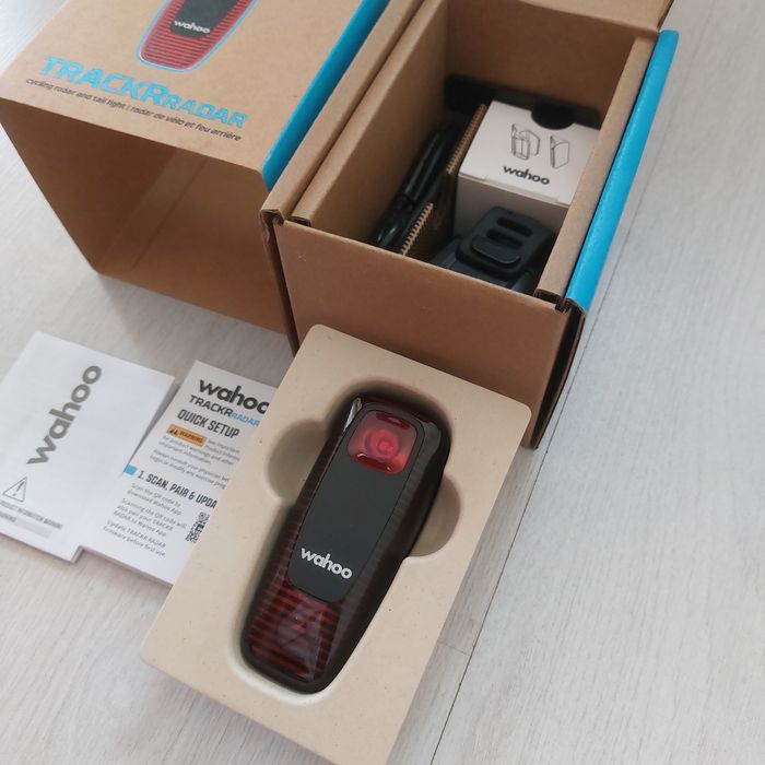 Вело радар и адаптивна задна светлина Wahoo TRACKR RADAR • Пълен Комплект • Като Нов
