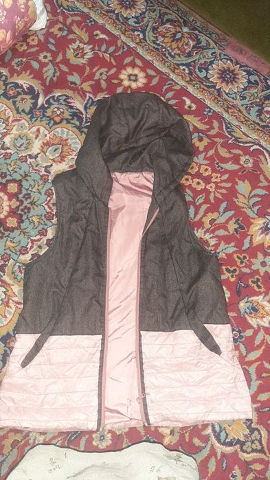 Продам куртки женские