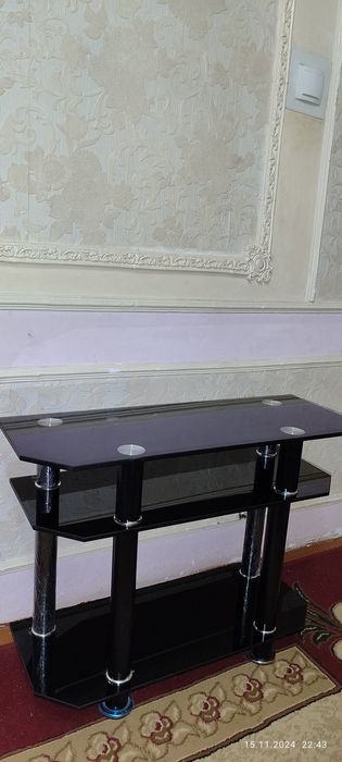 Podstafka na televizor na razmen 32 na plazma i na sov televizora