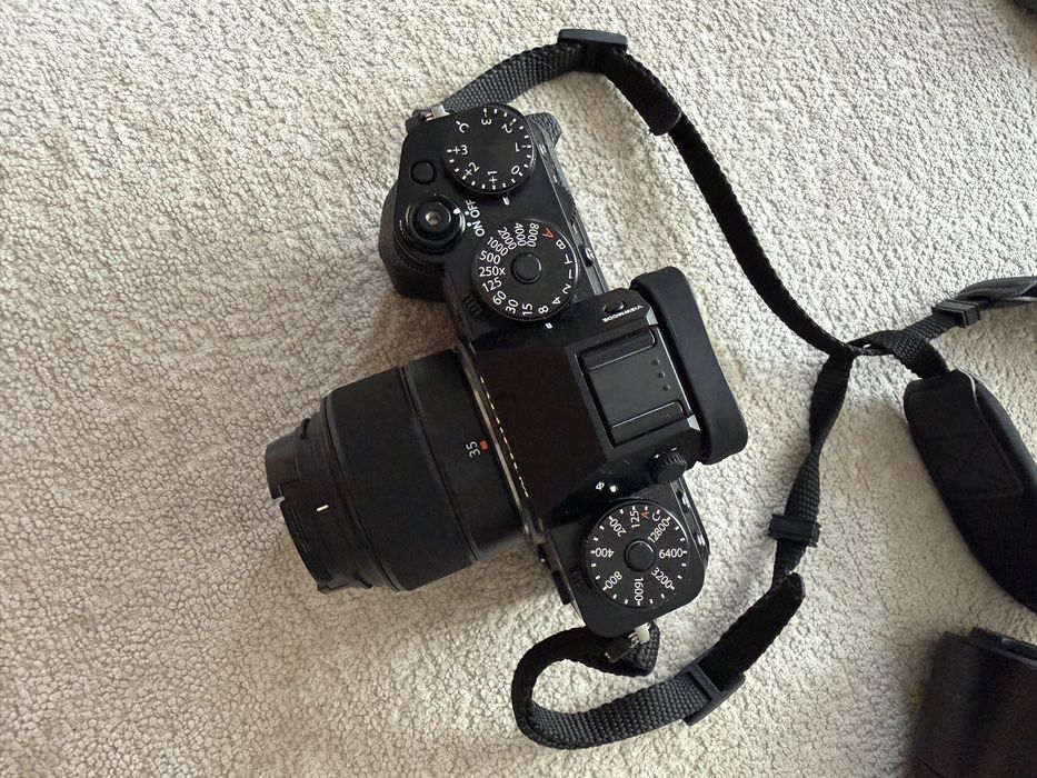 Fujifilm X-T5 + 3 обектива