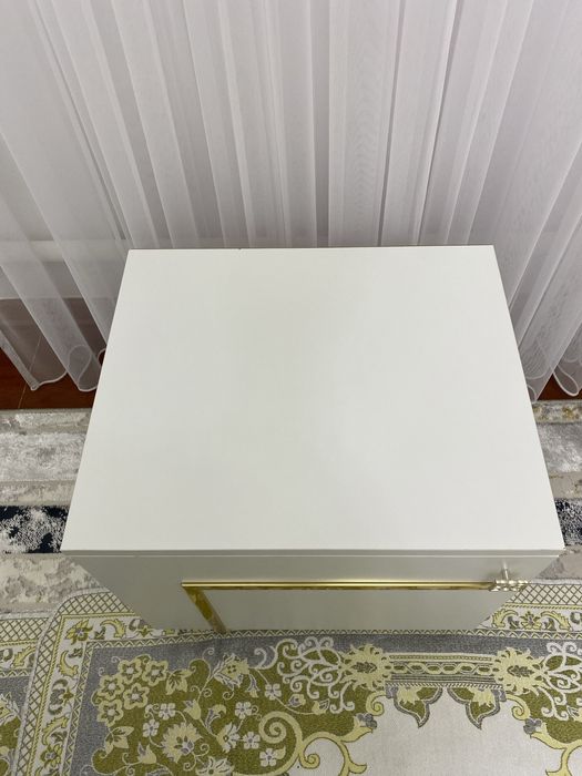 Тумба прикроватная