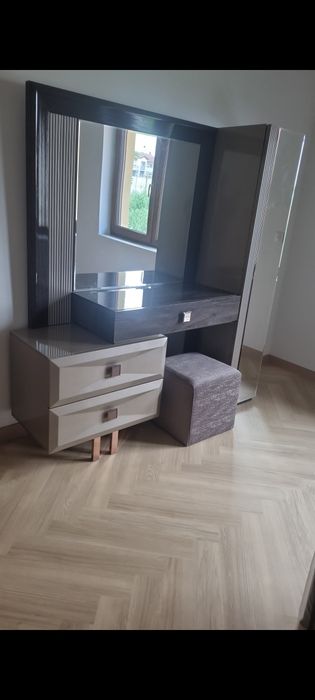 Vind oglinda cu taberete