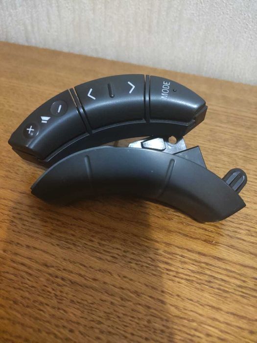 Продам Кнопки управления мультимедиа на руль Toyota 4 RUNNER, PRADO