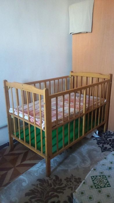 Продается манеж для малышей