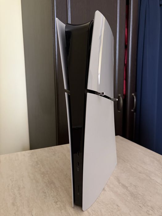 PS5 Slim Digital