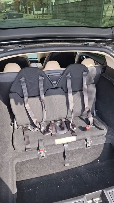 Scaune rândul 3 Tesla Model S