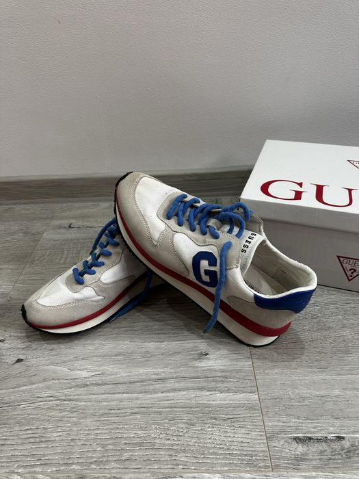 Pantofi sport Guess