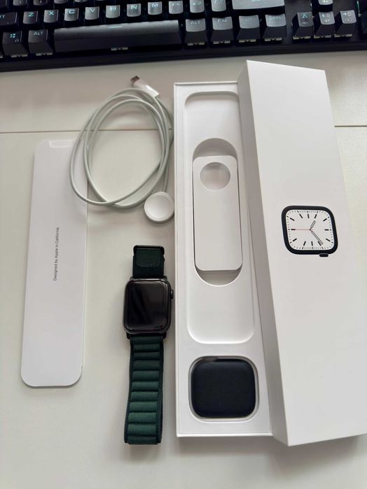 Apple Watch S7 45mm Graphite Stainless Steel Cellular