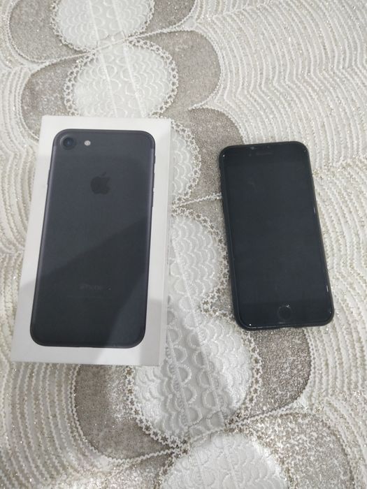 Продаи iPhone 7 в хорошем сост