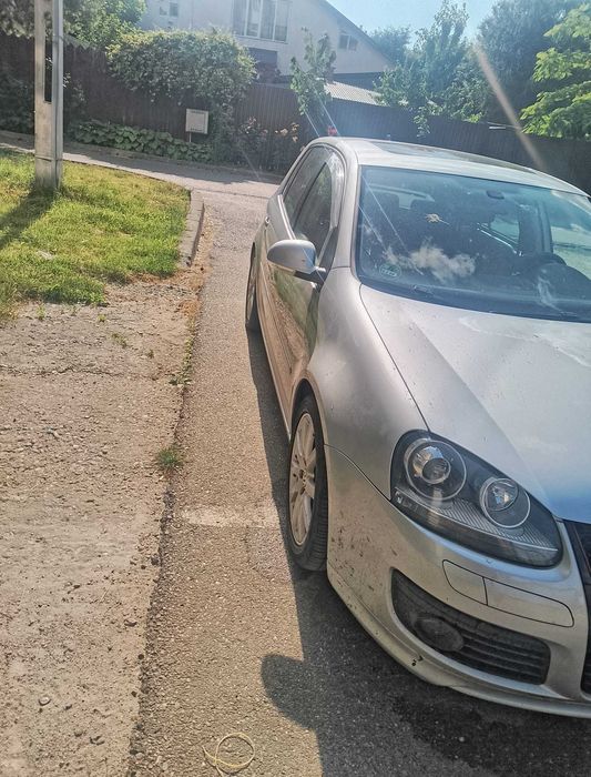 Vând VW Golf 5 motor 2.0 diesel, 140 cp