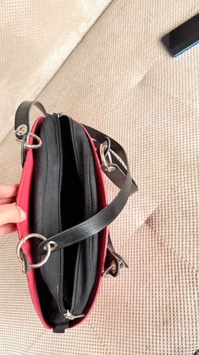 O bag Twist -  малиново червено