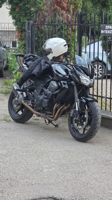 Kawasaki Z750 2009 Full Black Naked (NU Suzuki, Yamaha KTM HONDA, 125, A1,A2)