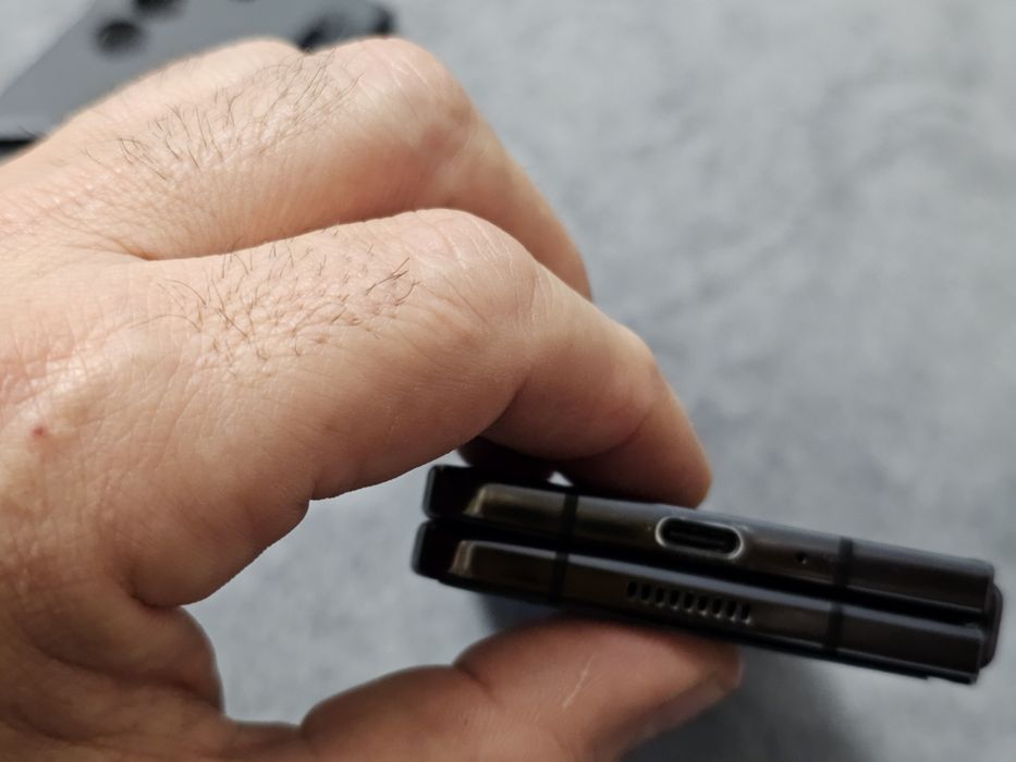 Samaung fold 5 , 512 giga intern