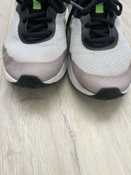 Маратонки Nike….