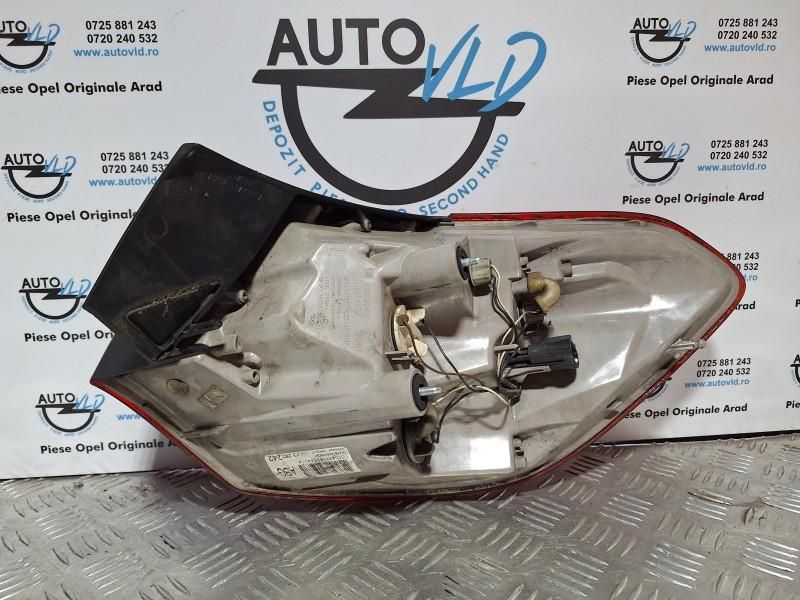 Stop rosu aripa stanga Opel Astra J Facelift