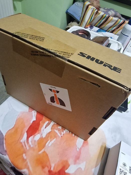 Зарядно с батерия за Микрофон Шур