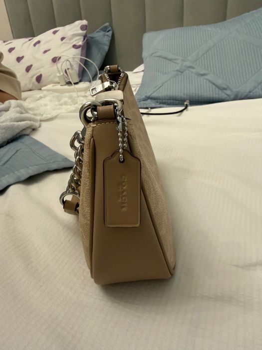 Продается оригинал сумка coach