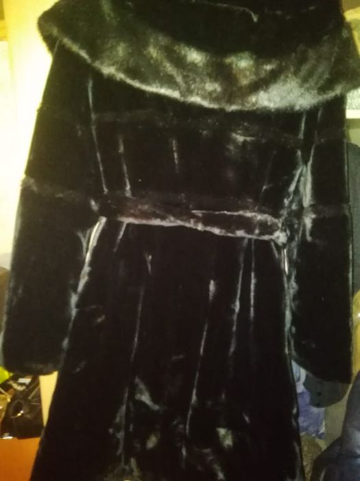 Продам шубу под норку