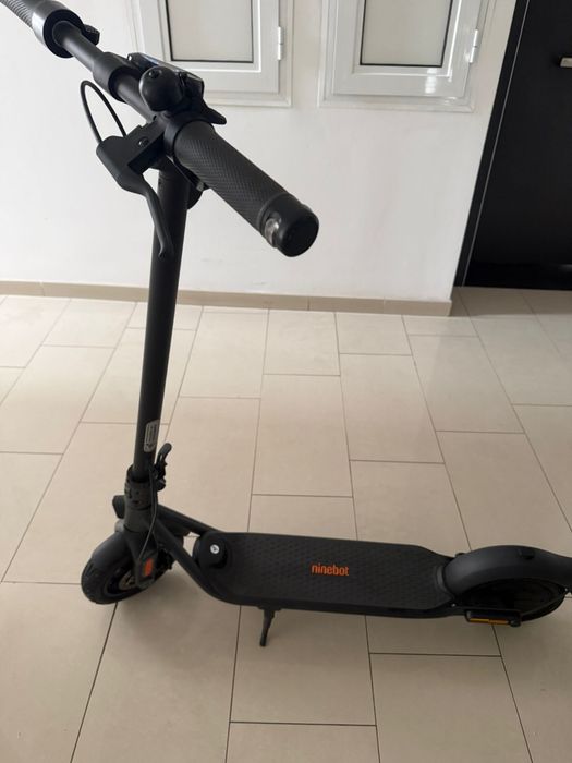 Vand  Trotineta Electrica Kick Scooter F2