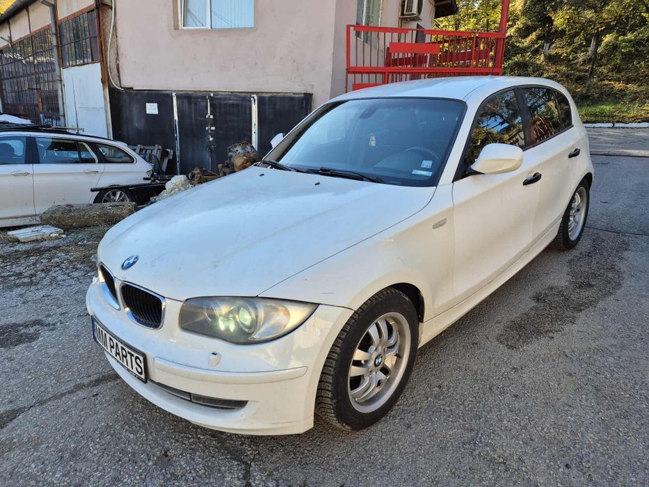 BMW E87 118D 143кс ксенон черен таван  ръчка НА ЧАСТИ!