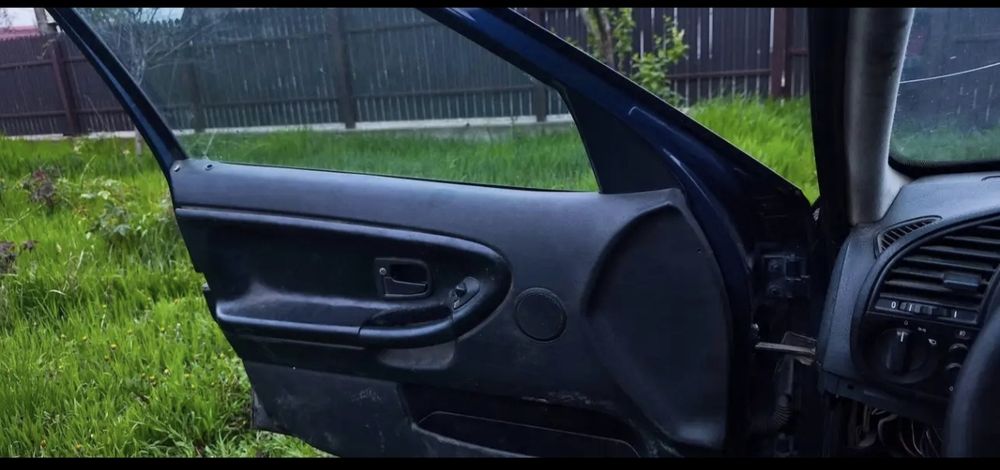 BMW E36 1.6i benzina – proiect / bază foarte bună – acte+fiscal
