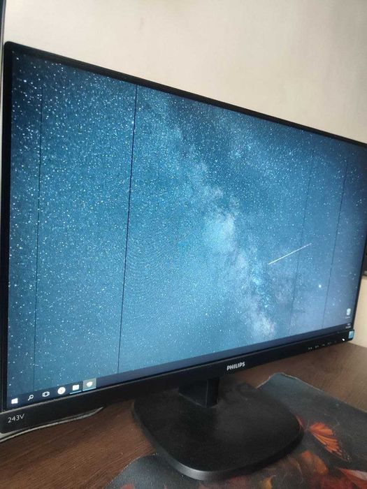 Монитор Philips 243v