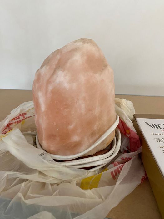 Lampa sare -perfectă pt iluminat și decorativ