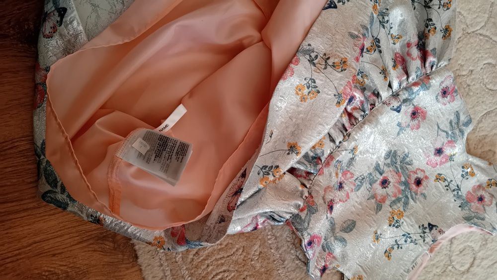 Rochiță lucioasă H&M pt 6-8 ani