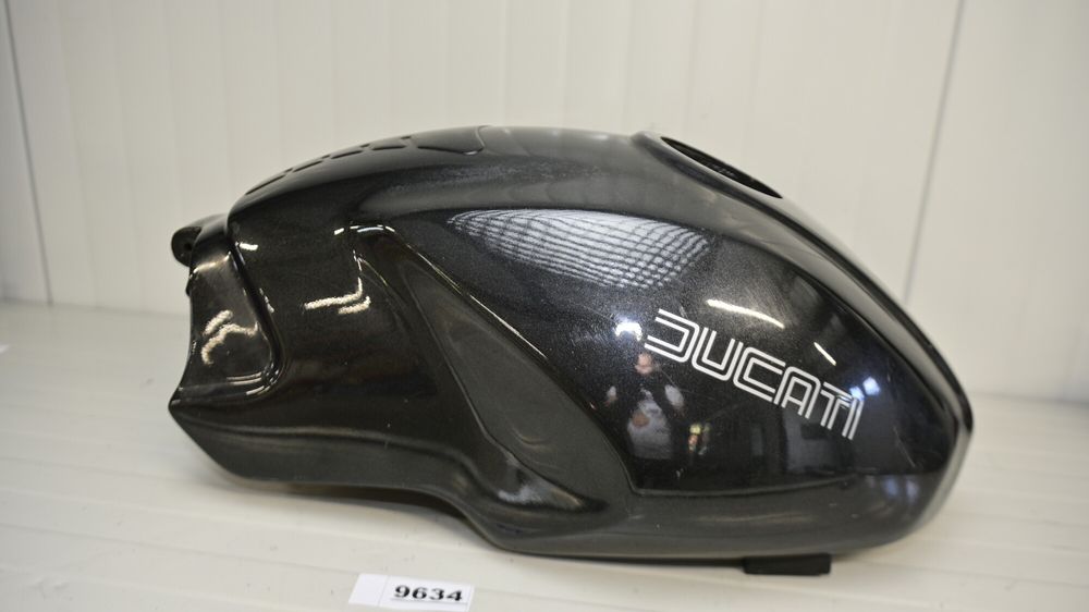 Ducati Monster 600 Rezervor de benzina plastic