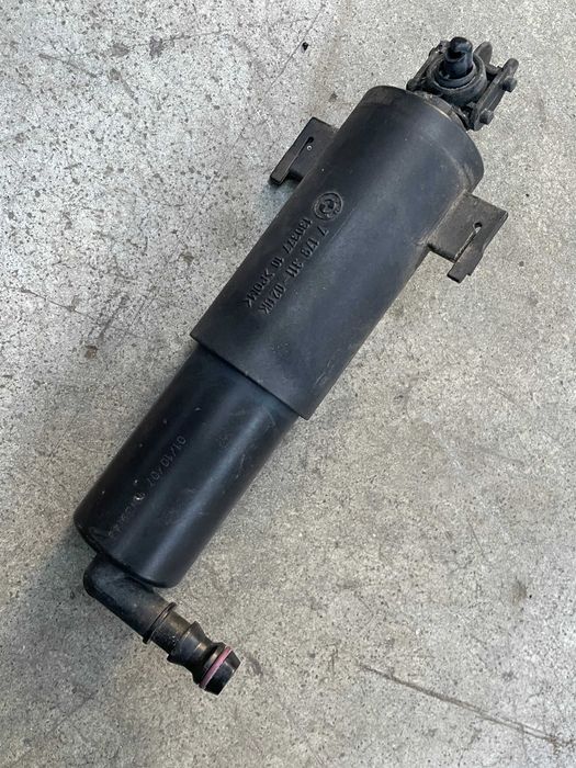 Spalator far stanga/dreapta Bmw E90/E91/E92/E93 cod 7179311