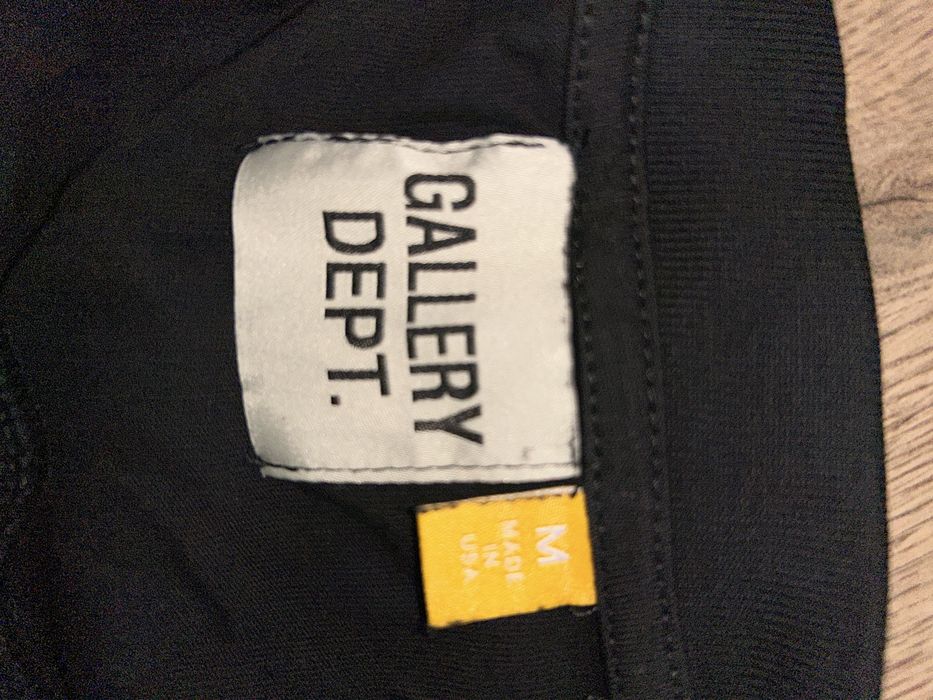 Tricou Gallery Dept M