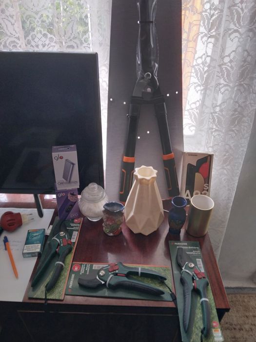 Lot de 4 vaze pentru flori ieftin la 70 de lei toate