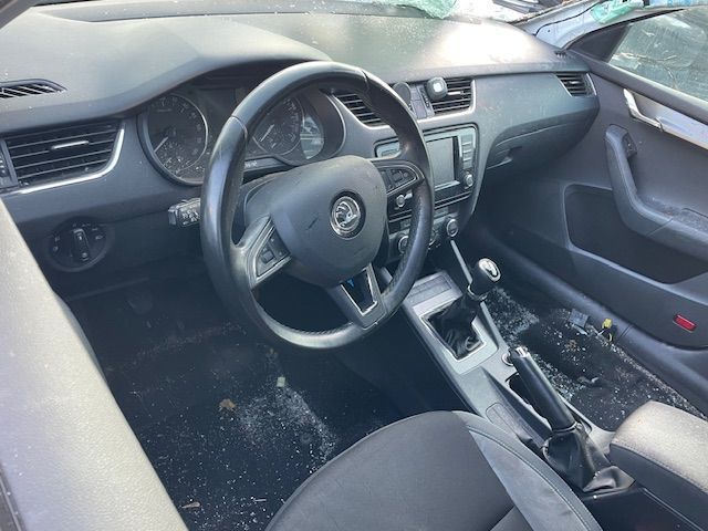Dezmembrez Skoda Octavia 3 Combi 2016 1.6 CXX euro 6 Xenon