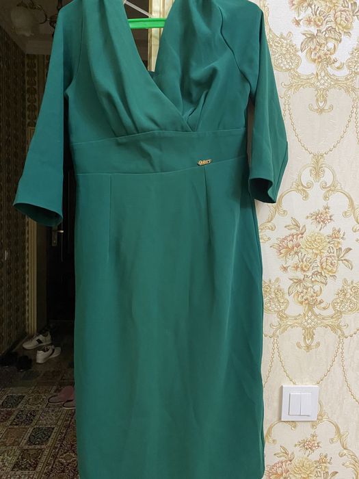 Платье отдам все за 300.000 сум