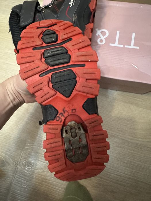 Продам зимние сапоги