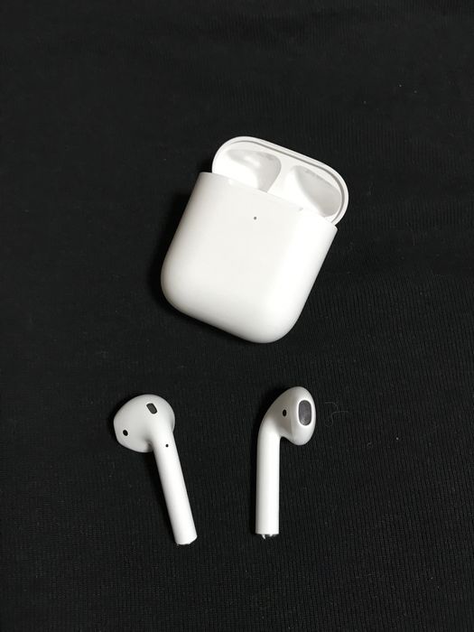 Airpods 1 поколения