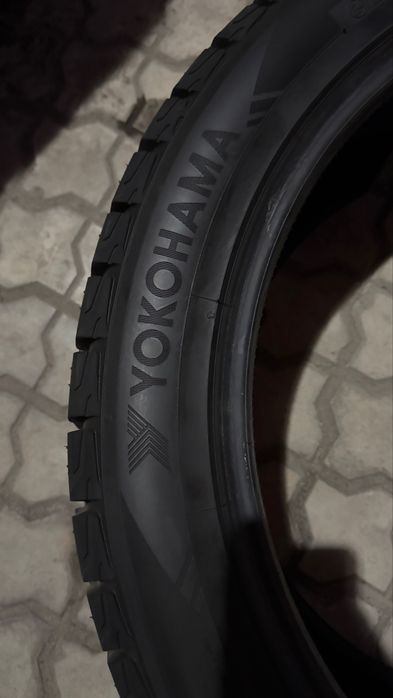 Yokohama 285/45R22