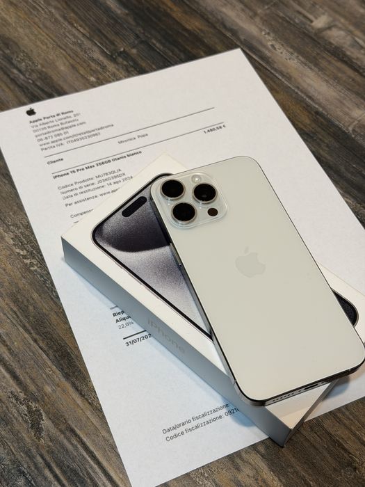 Iphone 15 ProMax 10/10 factura si Cutie ca nou 256 GB