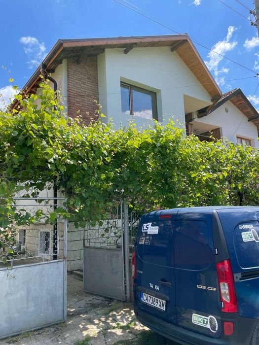 Продава се Къща в Стара Загора, Център - 72 кв.м за 1528 €/кв.м - Снимка #2