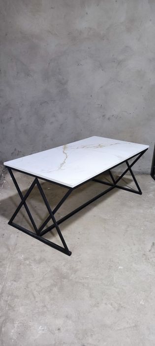 Журнальный столик в стиле лофт